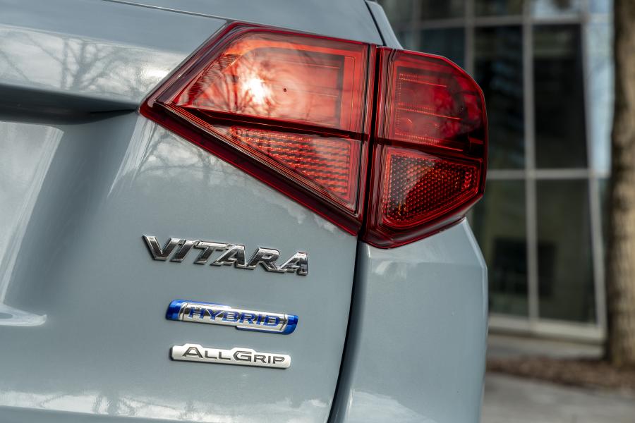 Детали экстерьера Suzuki Vitara Hybrid AllGrip 2020 года  (WW) (фото 30 из 30)
